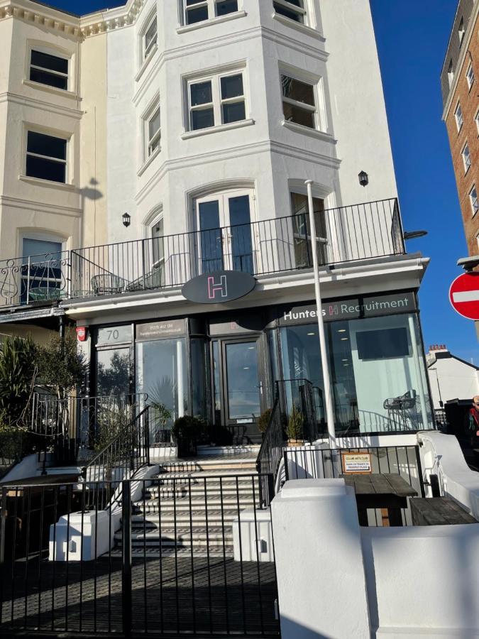 Seaview Flat With Balcony, Spacious 2 Bedroom Worthing Exterior photo